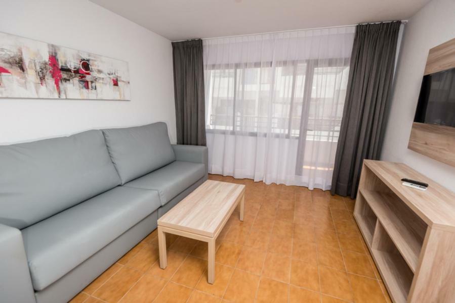 Apartments Niko Santa Eulària des Riu Exterior foto